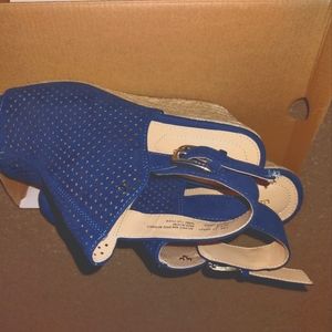 Blue Liz Claiborne wedge shoes size 7. Worn once to church.